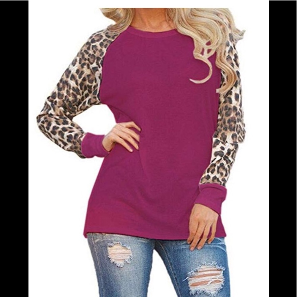 Magenta tee with leopard print sleeves